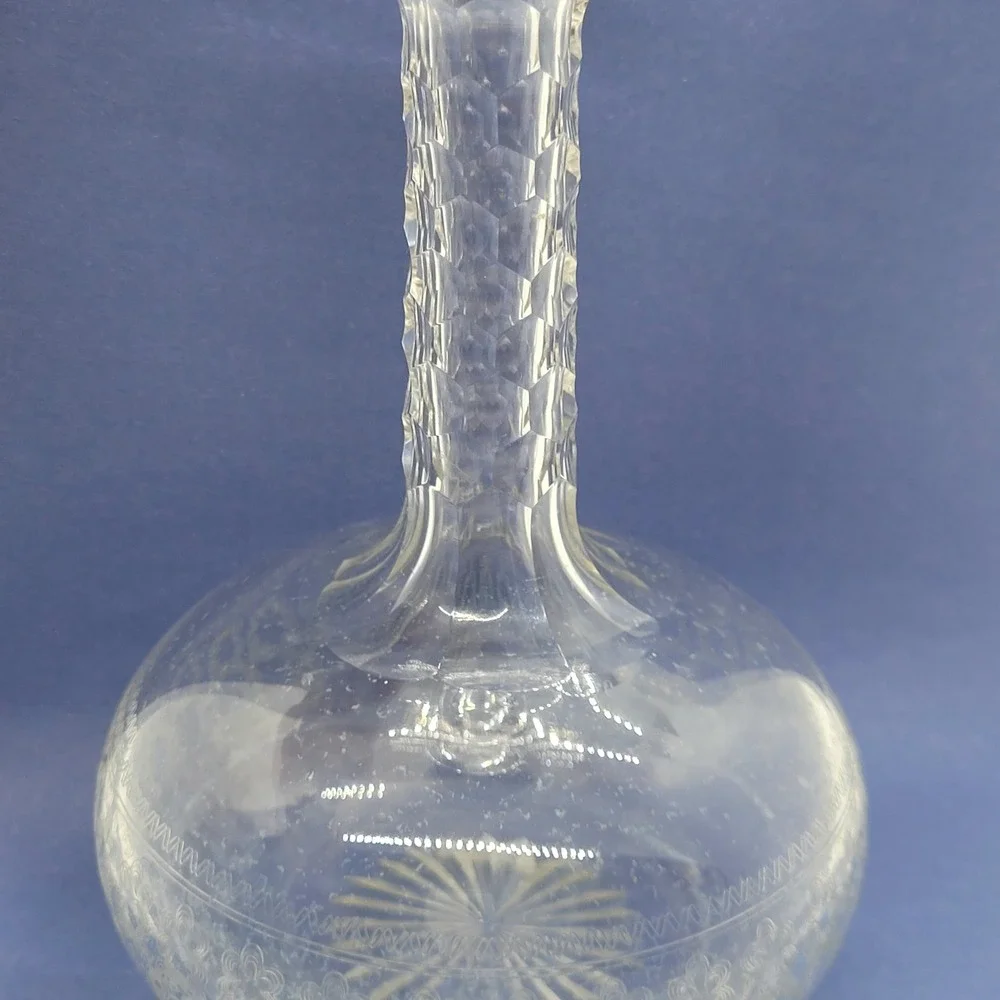 Vintage Etched Clear Glass Decanter Faceted Neck Starburst Base 8 Inch